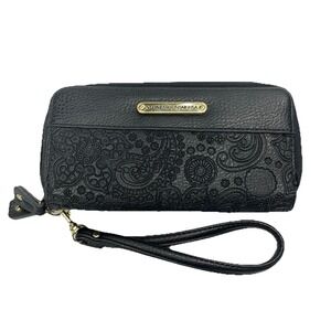 Stone Mountain USA Accordion Embossed Paisley Black Wristlet Wallet